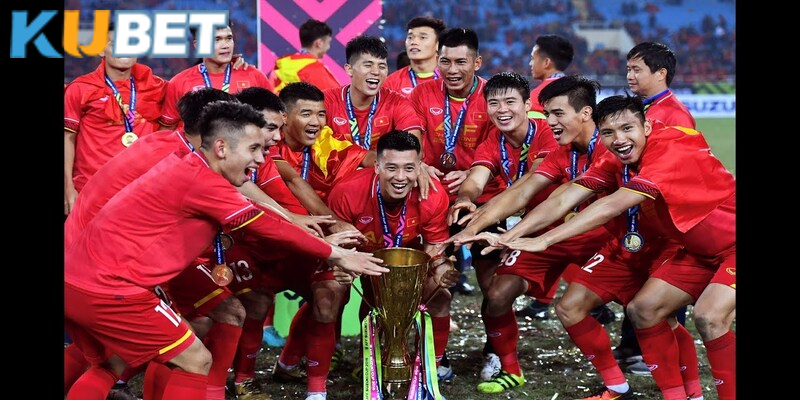 Tìm hiểu lịch sử và nghiên cứu kĩ về đội bóng